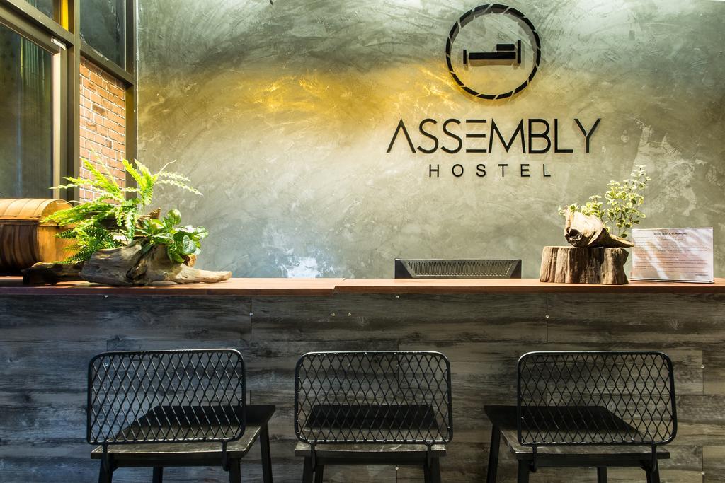 Assembly Hostel Бангкок Экстерьер фото